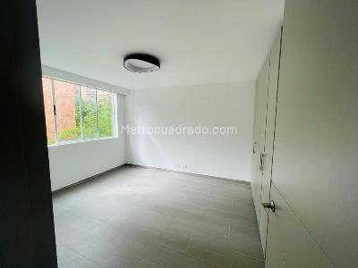 Apartamento de 3 alcobas en venta en El Poblado, Medellín, 150 m² · foto 13 de 20