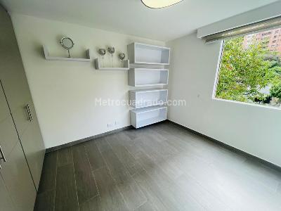 Apartamento de 3 alcobas en venta en El Poblado, Medellín, 150 m² · foto 18 de 20