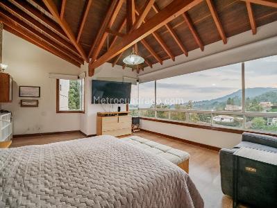 Casa de 5 alcobas en venta en Loma Del Escobero, Envigado, 407 m² · foto 10 de 20