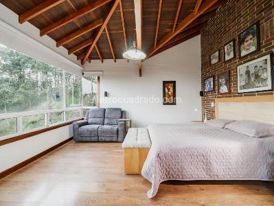 Casa de 5 alcobas en venta en Loma Del Escobero, Envigado, 407 m² · foto 11 de 20