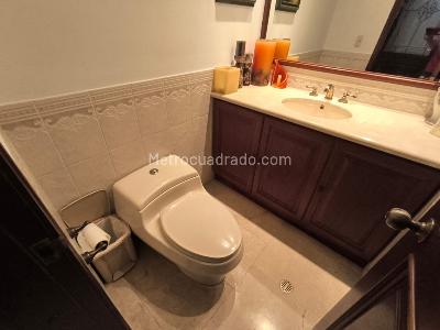 Casa de 4 alcobas en venta en Altos Del Poblado, Medellín, 464 m² · foto 10 de 20