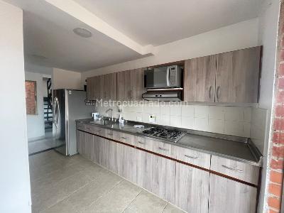 Apartamento en venta en La America, Medellín · foto 12 de 20