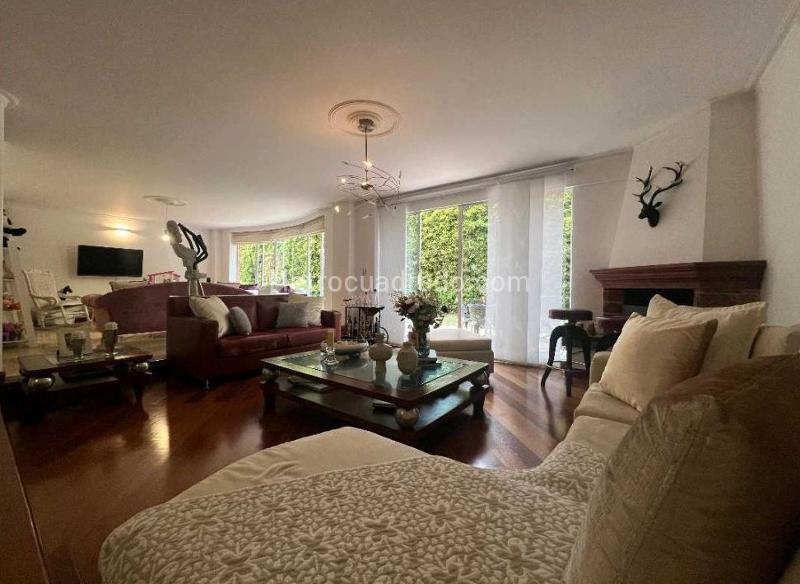 Casa de Lujo de 4 Alcobas en Arriendo en La Calera - 2