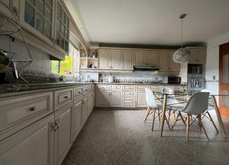 Casa de Lujo de 4 Alcobas en Arriendo en La Calera - 5