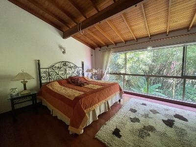 Casa de 3 alcobas en venta en Los Mesa, Envigado, 273 m² · foto 13 de 20