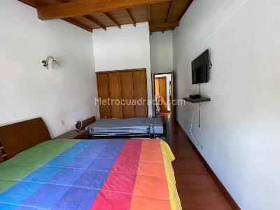 Casa de 3 alcobas en venta en Los Mesa, Envigado, 273 m² · foto 18 de 20