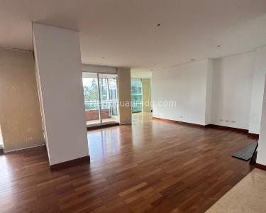 Apartamento de 3 alcobas en arriendo en Los Balsos, Medellín, 272 m² · foto 2 de 20