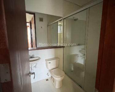 Apartamento de 3 alcobas en arriendo en Los Balsos, Medellín, 272 m² · foto 13 de 20
