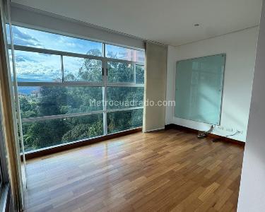 Apartamento de 3 alcobas en arriendo en Los Balsos, Medellín, 272 m² · foto 15 de 20