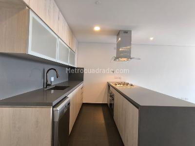 Apartamento de 2 alcobas en venta en Altos Del Poblado, Medellín, 82 m² · foto 10 de 20