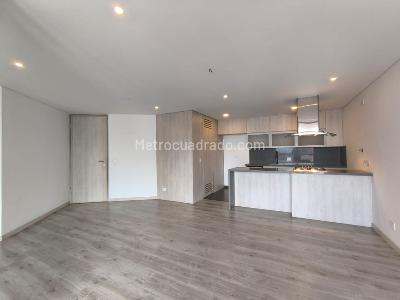 Apartamento de 2 alcobas en venta en Altos Del Poblado, Medellín, 82 m² · foto 2 de 20