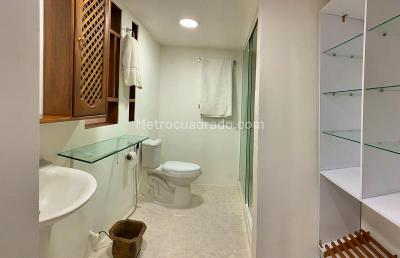 Apartamento de 4 alcobas en venta en Laureles, Medellín, 240 m² · foto 17 de 19