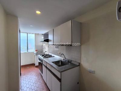 Apartamento de 3 alcobas en venta en El Poblado, Medellín, 78 m² · foto 10 de 18