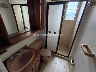 Apartamento de 3 alcobas en venta en El Poblado, Medellín, 78 m² · foto 11 de 18