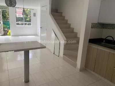 Casa de 3 alcobas en venta en Rodeo Alto, Medellín, 98 m² · foto 3 de 20