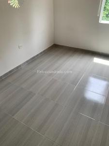 Casa de 3 alcobas en venta en Rodeo Alto, Medellín, 98 m² · foto 8 de 20