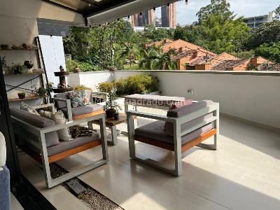 Apartamento en arriendo en Altos Del Poblado, Medellín · foto 3 de 10