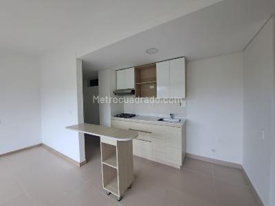 Apartamento de 3 alcobas en venta en El Porvenir, Rionegro, 56 m² · foto 2 de 20