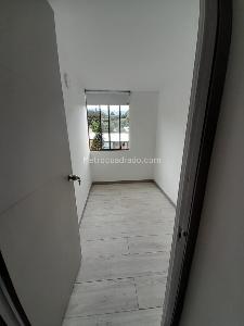 Apartamento de 3 alcobas en venta en Centro, Envigado, 70 m² · foto 10 de 14