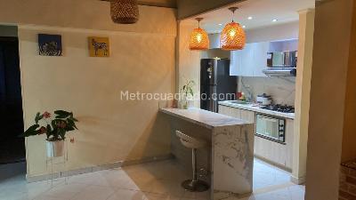 Apartamento de 4 alcobas en venta en Villaflora, Medellín, 73 m² · foto 3 de 7