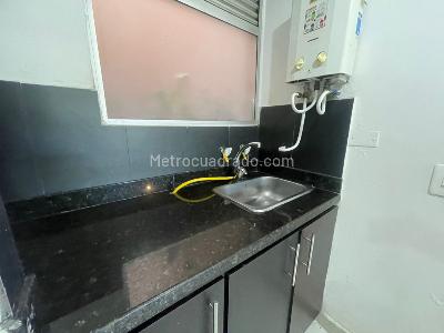 Apartaestudio en arriendo en La America, Medellín, 25 m² · foto 3 de 5