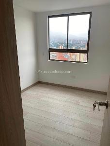 Apartamento de 3 alcobas en venta en Las Lomitas, Sabaneta, 65 m² · foto 3 de 16