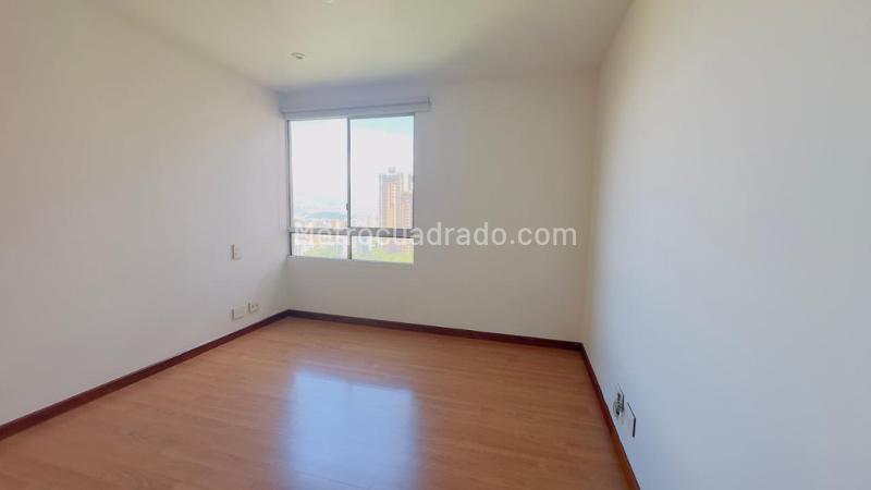 3BR Apartment in El Poblado with Balcony and Double Parking - 8