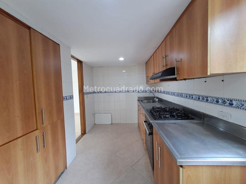 Apartamento Elegante de 3 Alcobas en El Campestre Tranquilo - 2