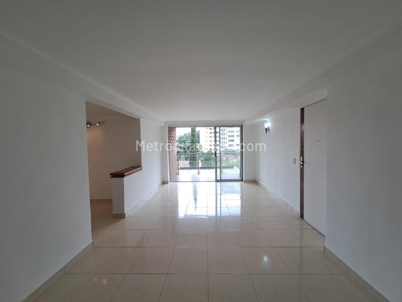 Apartamento Elegante de 3 Alcobas en El Campestre Tranquilo - 4