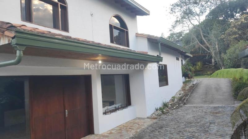2BR House in Km V22 Via Las Palmas (160 m²) - 2