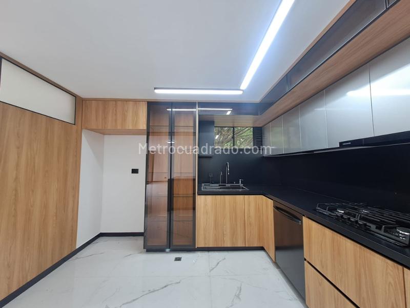 Apartamento Exclusivo de 4 Alcobas en El Poblado - 3