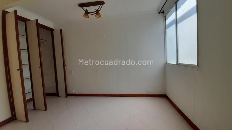 Centrally Located 2BR Apartment in Belen La Palma - 5
