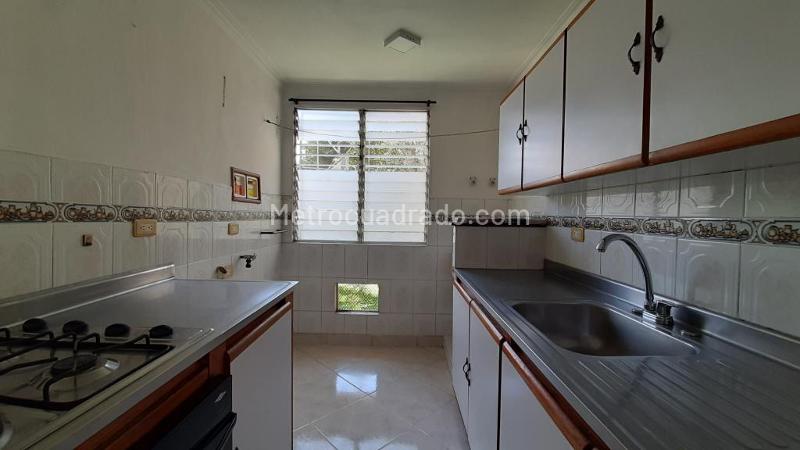 Centrally Located 2BR Apartment in Belen La Palma - 9