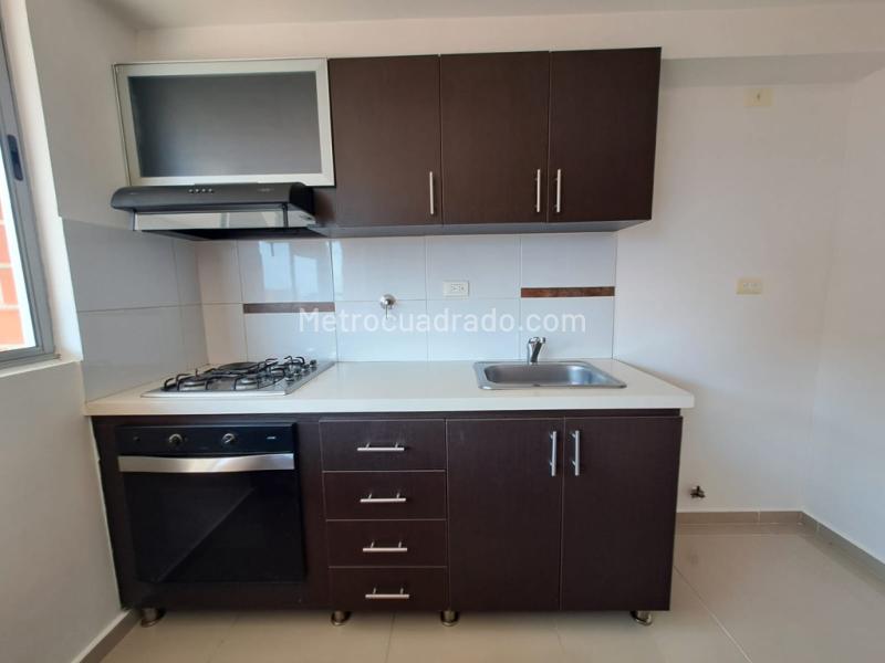 Elegant 3BR Apartment in Belen La Mota - 2