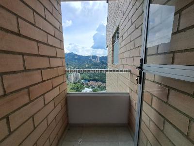 Apartamento de 3 alcobas en venta en Las Lomitas, Sabaneta, 84 m² · foto 15 de 20