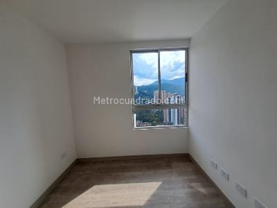 Apartamento de 3 alcobas en venta en Las Lomitas, Sabaneta, 84 m² · foto 14 de 20