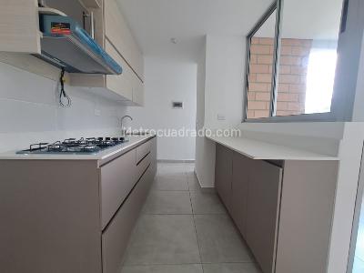Apartamento de 3 alcobas en venta en Las Lomitas, Sabaneta, 84 m² · foto 2 de 20