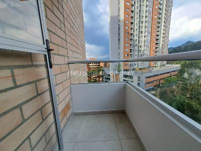 Apartamento de 3 alcobas en venta en Las Lomitas, Sabaneta, 80 m² · foto 17 de 20