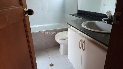 Casa en arriendo en Castropol, Medellín · foto 10 de 20