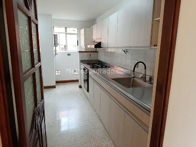 Apartamento de 4 alcobas en arriendo en Castropol, Medellín, 110 m² · foto 4 de 20