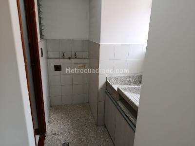 Apartamento de 4 alcobas en arriendo en Castropol, Medellín, 110 m² · foto 7 de 20