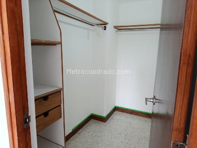 Apartamento de 4 alcobas en arriendo en Castropol, Medellín, 110 m² · foto 9 de 20