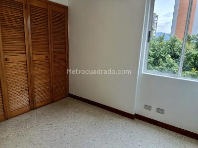 Apartamento de 4 alcobas en arriendo en Castropol, Medellín, 110 m² · foto 11 de 20