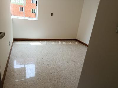 Apartamento de 4 alcobas en arriendo en Castropol, Medellín, 110 m² · foto 12 de 20