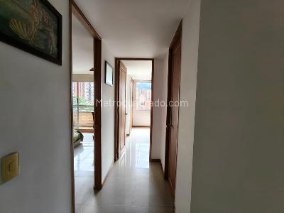 Apartamento de 3 alcobas en venta en Aves Maria, Sabaneta, 93 m² · foto 10 de 16