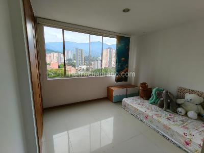 Apartamento de 3 alcobas en venta en Aves Maria, Sabaneta, 93 m² · foto 4 de 16