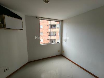 Apartamento de 3 alcobas en venta en Aves Maria, Sabaneta, 93 m² · foto 5 de 16