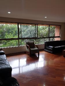 Apartamento en venta en El Poblado, Medellín · foto 2 de 20