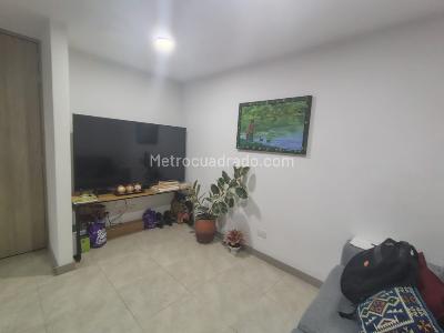 Apartamento en venta en Loma Del Barro, Envigado · foto 2 de 13