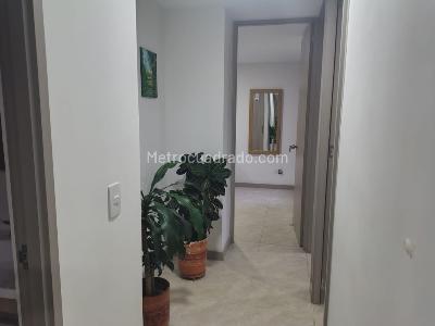 Apartamento en venta en Loma Del Barro, Envigado · foto 4 de 13